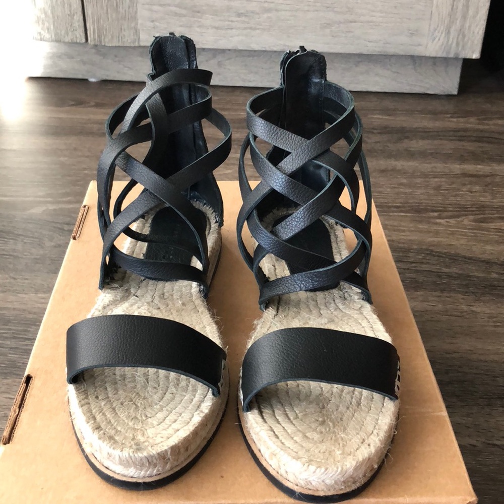 Zara Flats - Black Sandals
